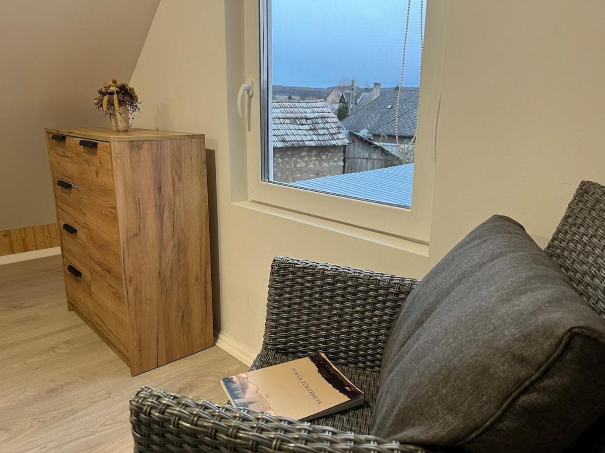 Apartmán Tejfeles Vendeghaz Porva Exteriér fotografie